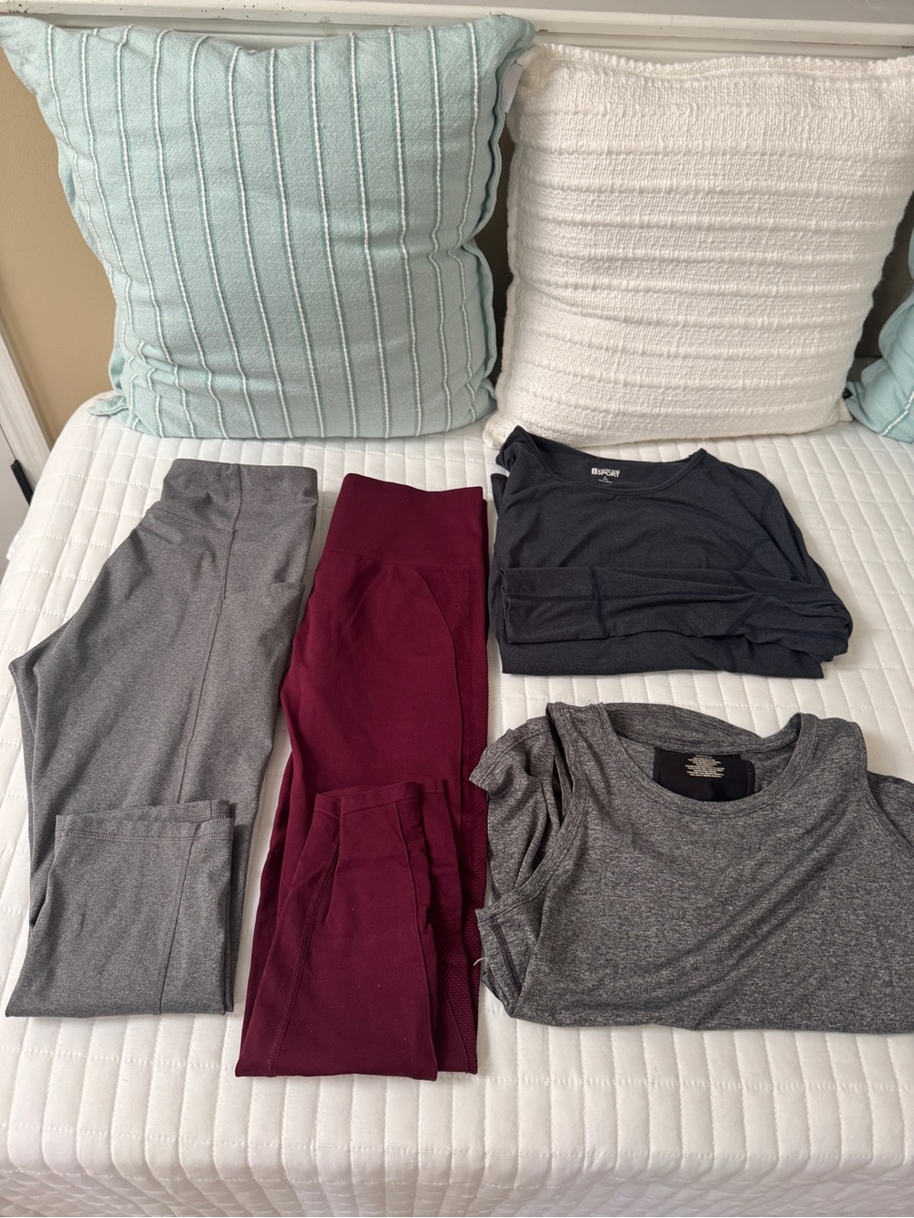 Active wear bundle, size Large